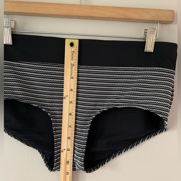 Swimsuits For All Swim Sexy Black And White Mid Rise Bra Top Swim Bikini Size 12 - Picture 13 of 13